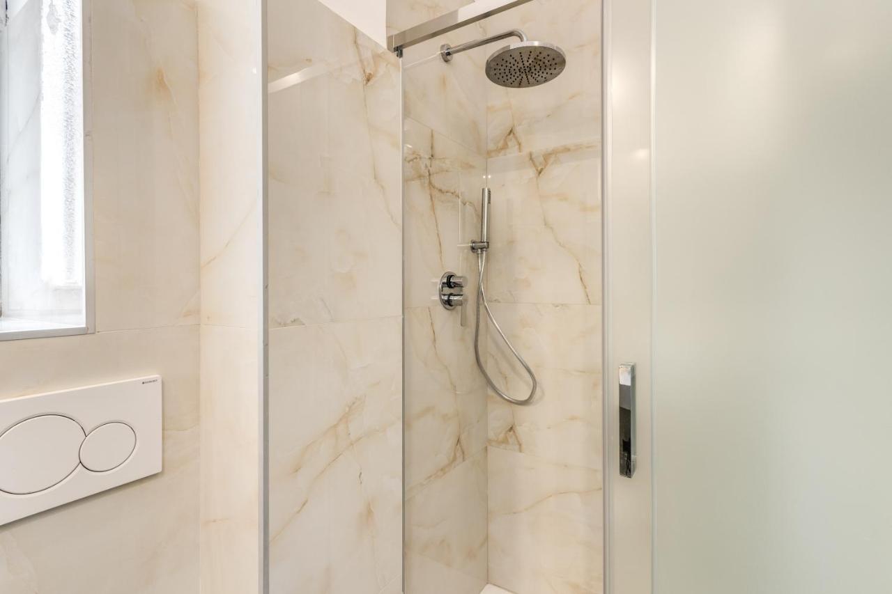 Nala Luxury Apartment With Terrace 罗马 外观 照片